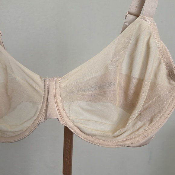 SKIMS NO SHOW MOLDED‎ UNLINED Demi bra BALCONETTE BRA Sand 34DD - Picture 4 of 8